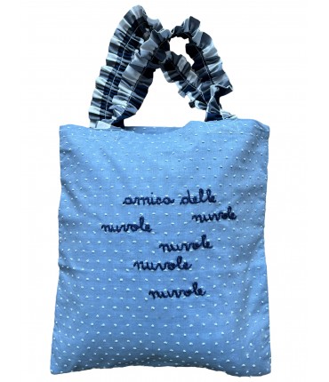 shopping bag a spalla VOLANTS VOLANT in plumetis di cotone azzurro ricamata a mano "amica delle nuvole"